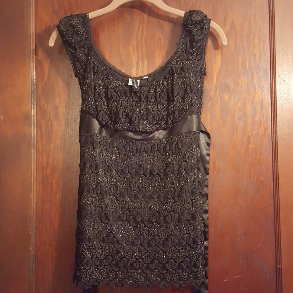 Black and gold top